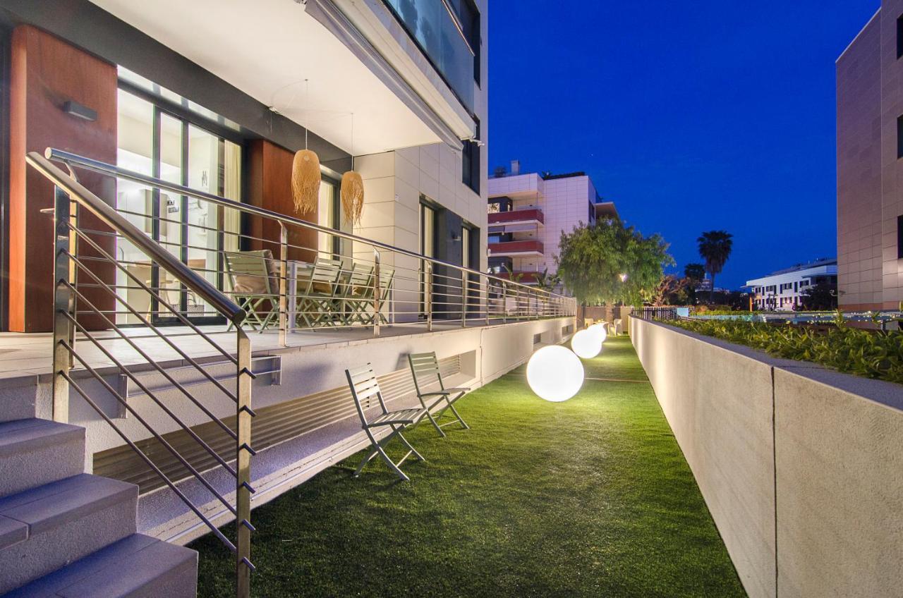 Sitges Spaces Garden Paradise 3 Bedroom, 3 Bathroom, Huge Private Garden-Terrace, Pool- Sleeps Up To 8 Экстерьер фото
