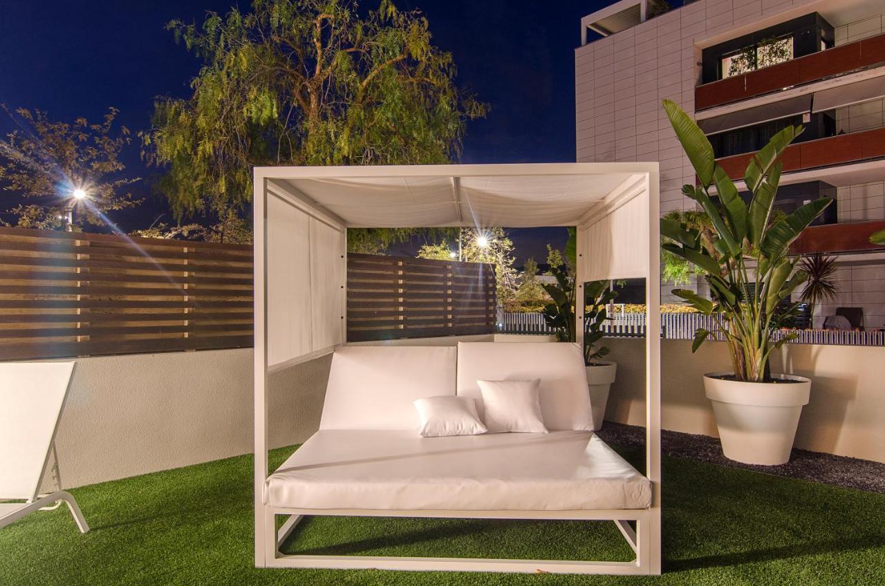 Sitges Spaces Garden Paradise 3 Bedroom, 3 Bathroom, Huge Private Garden-Terrace, Pool- Sleeps Up To 8 Экстерьер фото
