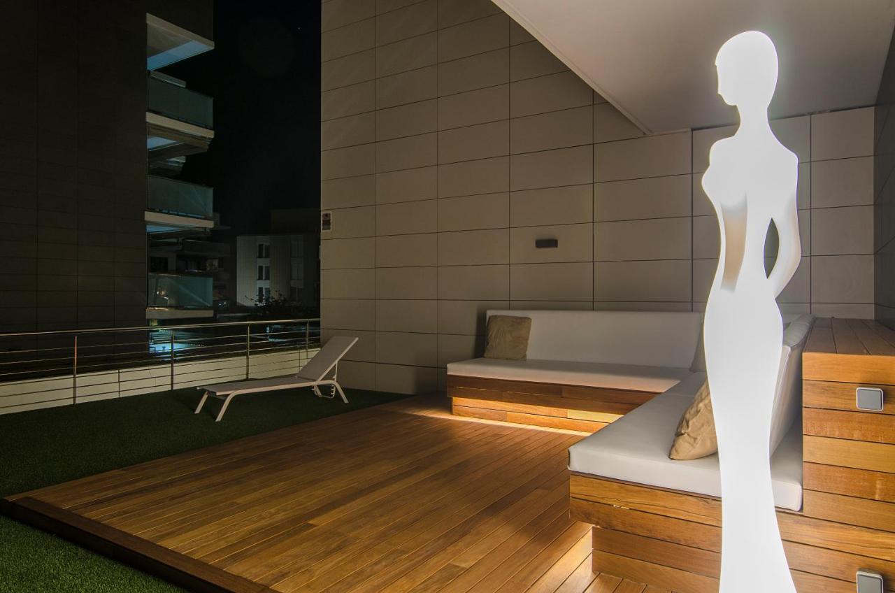Sitges Spaces Garden Paradise 3 Bedroom, 3 Bathroom, Huge Private Garden-Terrace, Pool- Sleeps Up To 8 Экстерьер фото