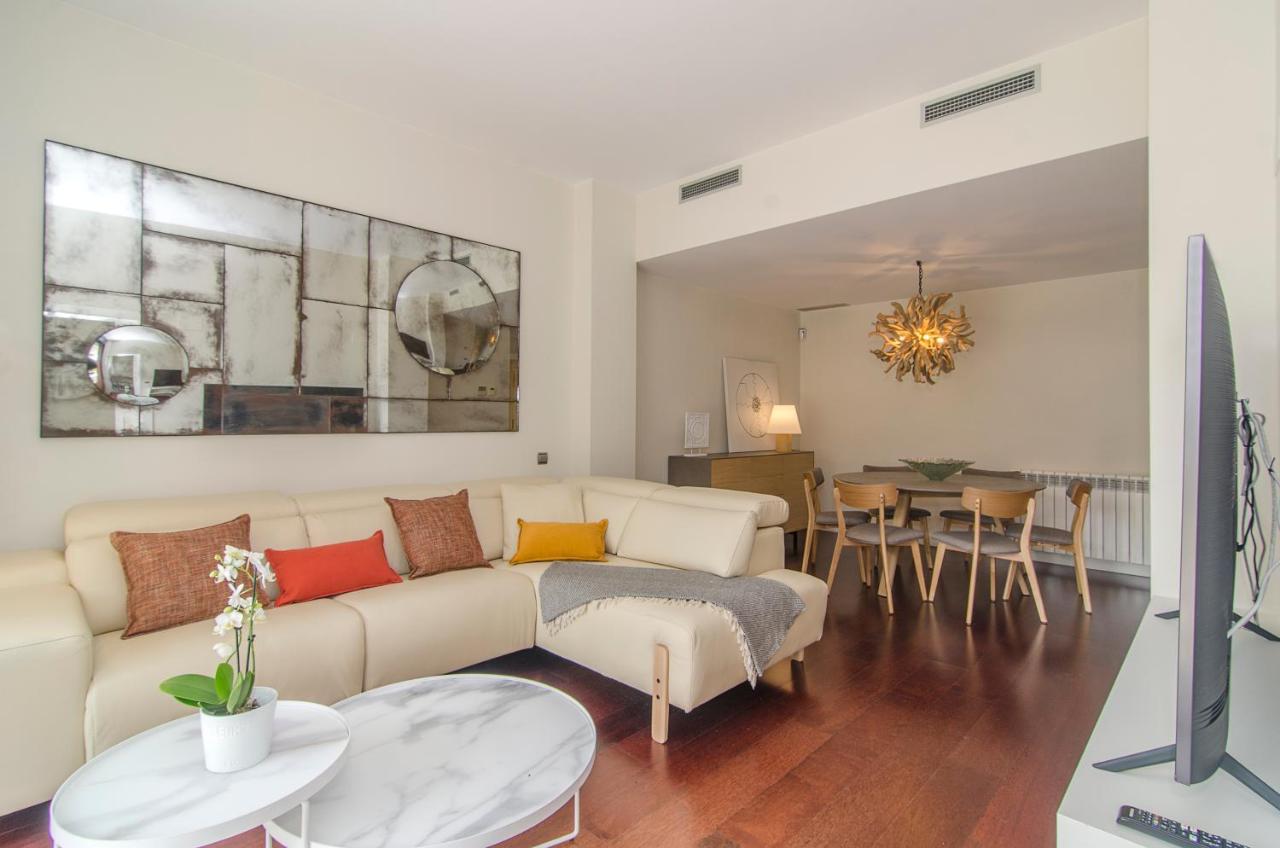 Sitges Spaces Garden Paradise 3 Bedroom, 3 Bathroom, Huge Private Garden-Terrace, Pool- Sleeps Up To 8 Экстерьер фото
