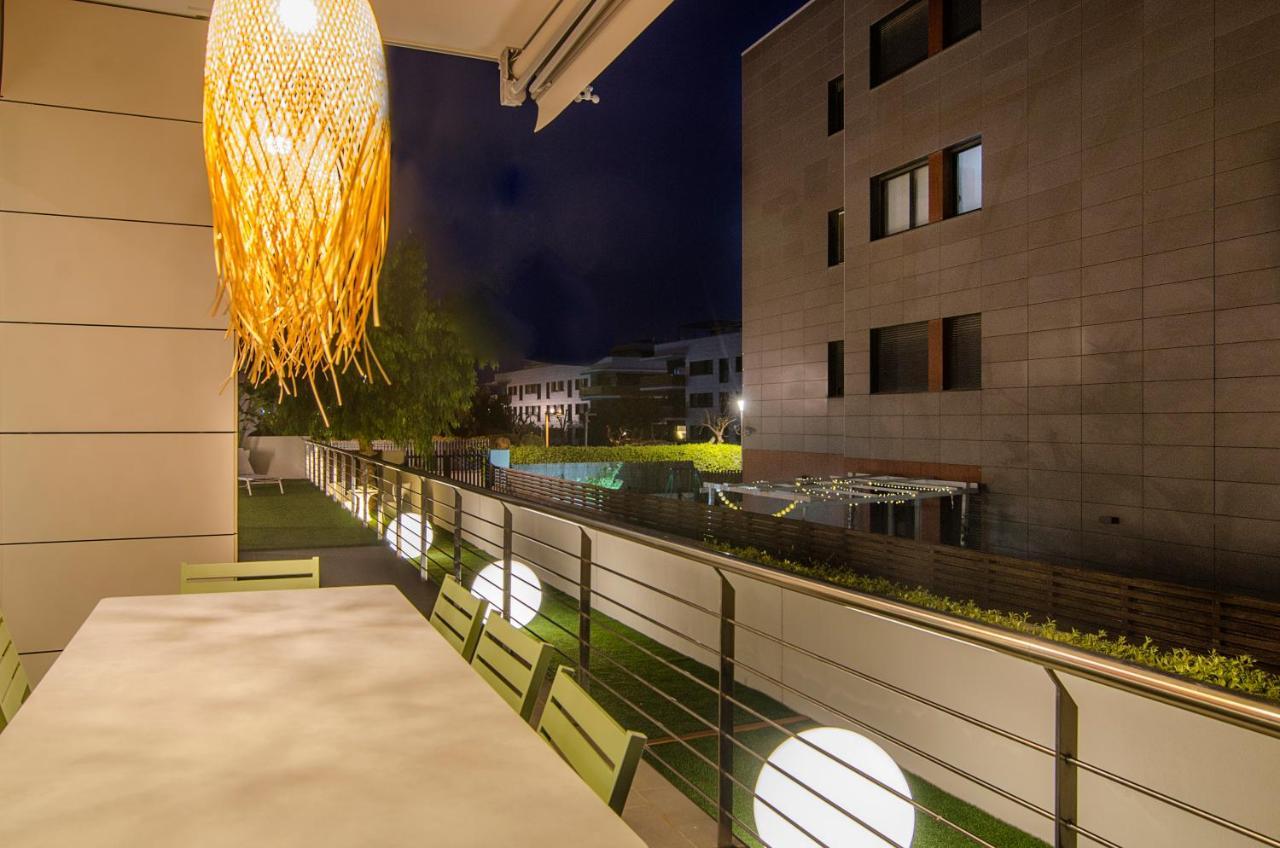 Sitges Spaces Garden Paradise 3 Bedroom, 3 Bathroom, Huge Private Garden-Terrace, Pool- Sleeps Up To 8 Экстерьер фото