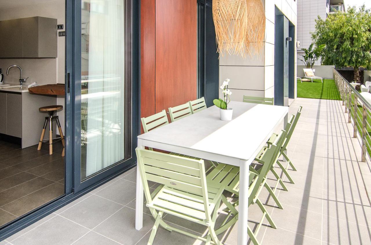 Sitges Spaces Garden Paradise 3 Bedroom, 3 Bathroom, Huge Private Garden-Terrace, Pool- Sleeps Up To 8 Экстерьер фото